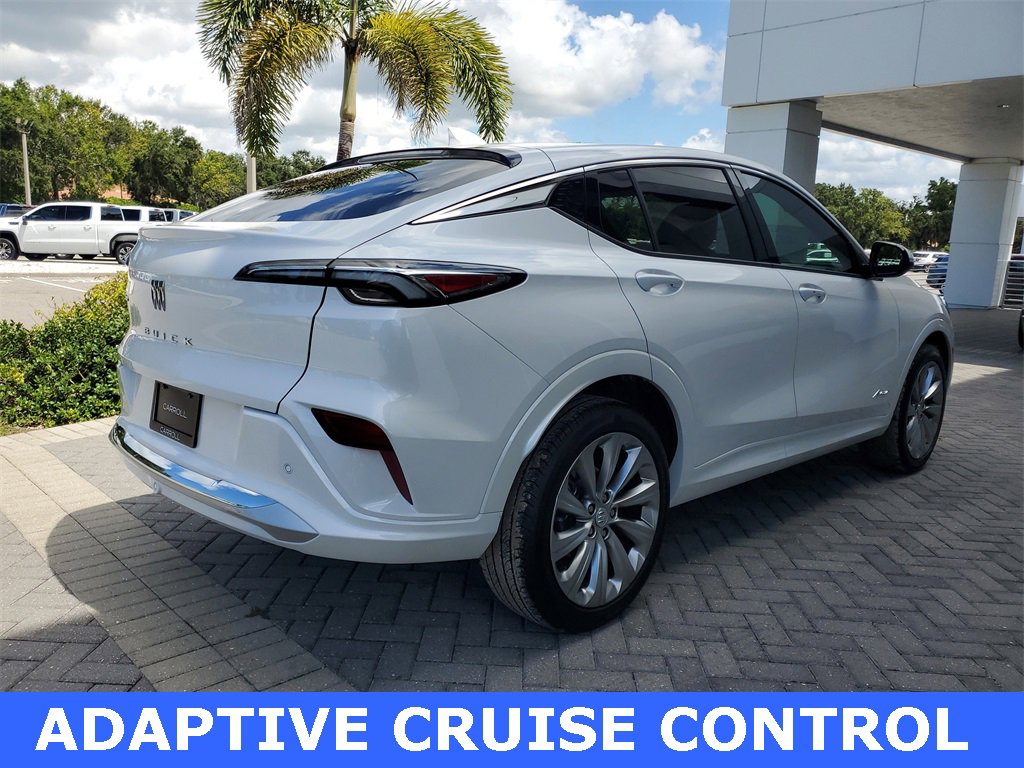 Certified 2025 Buick Envista Avenir image 4