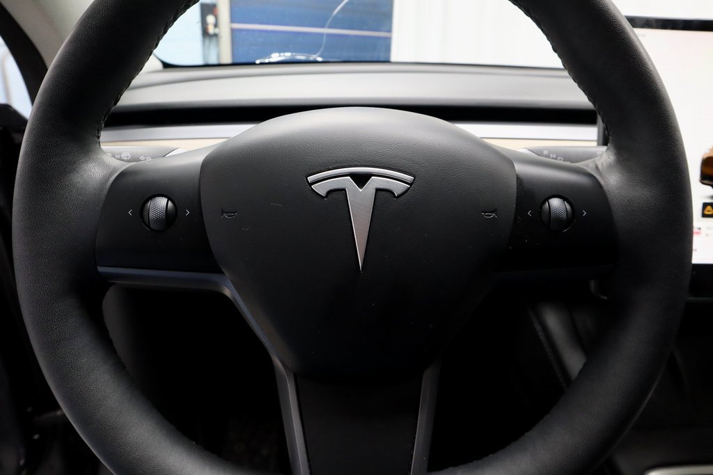 Used 2023 Tesla Model Y Long Range image 32