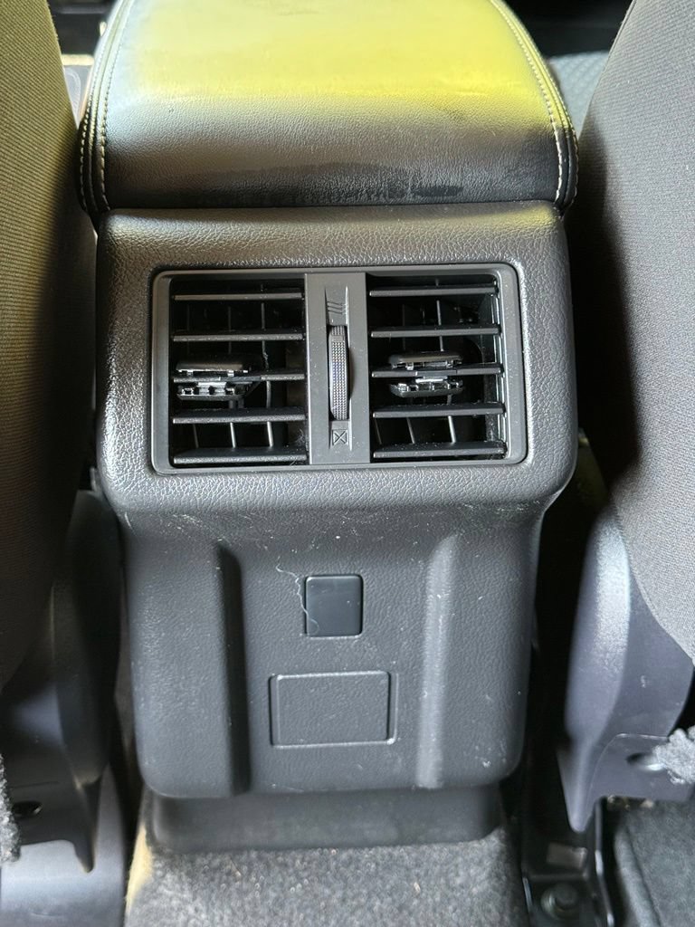 Used 2020 Mitsubishi Outlander ES AWD/4WD image 16