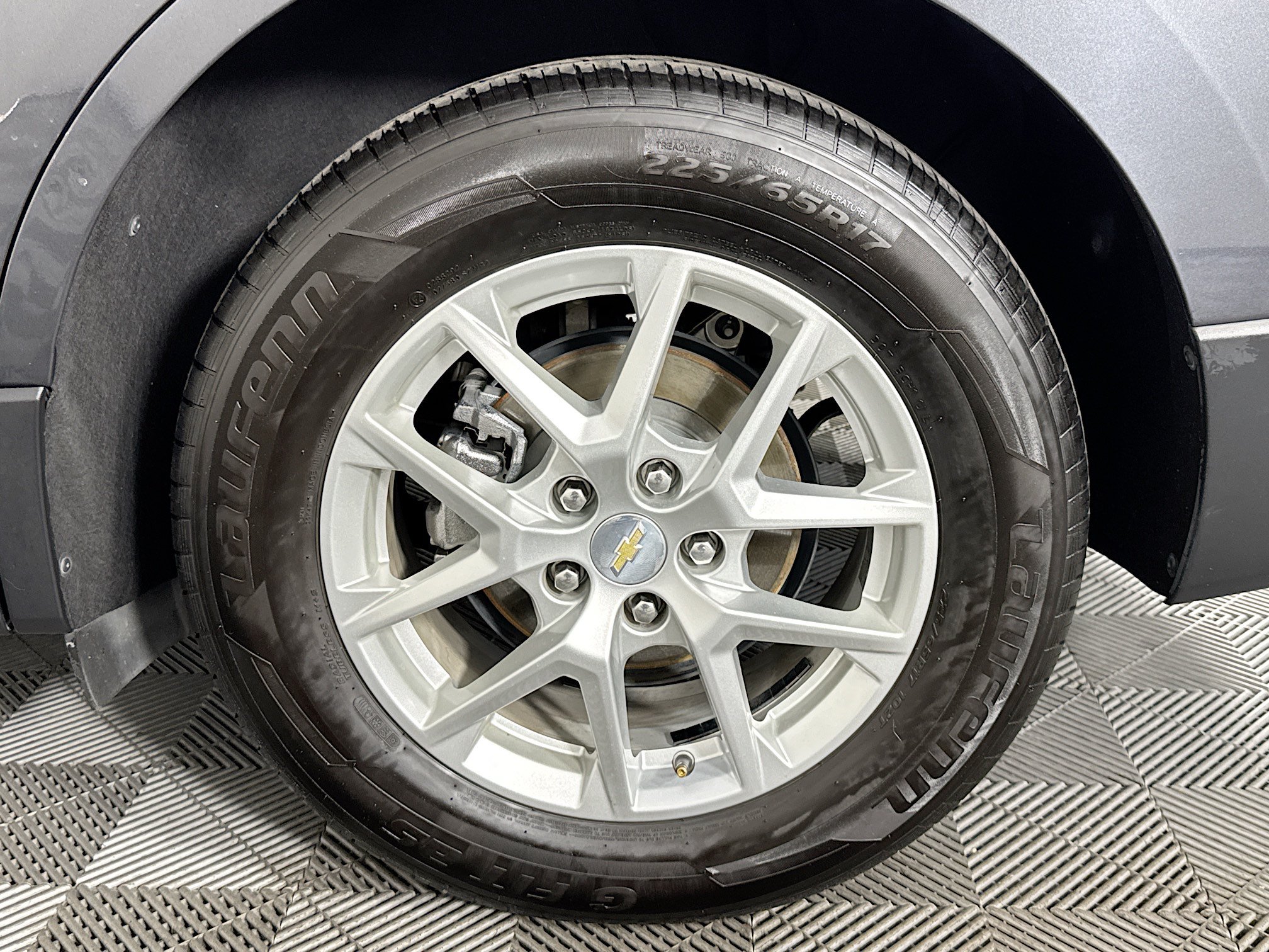Used 2023 Chevrolet Equinox LT w/ LPO, Floor Liner Package FWD image 67