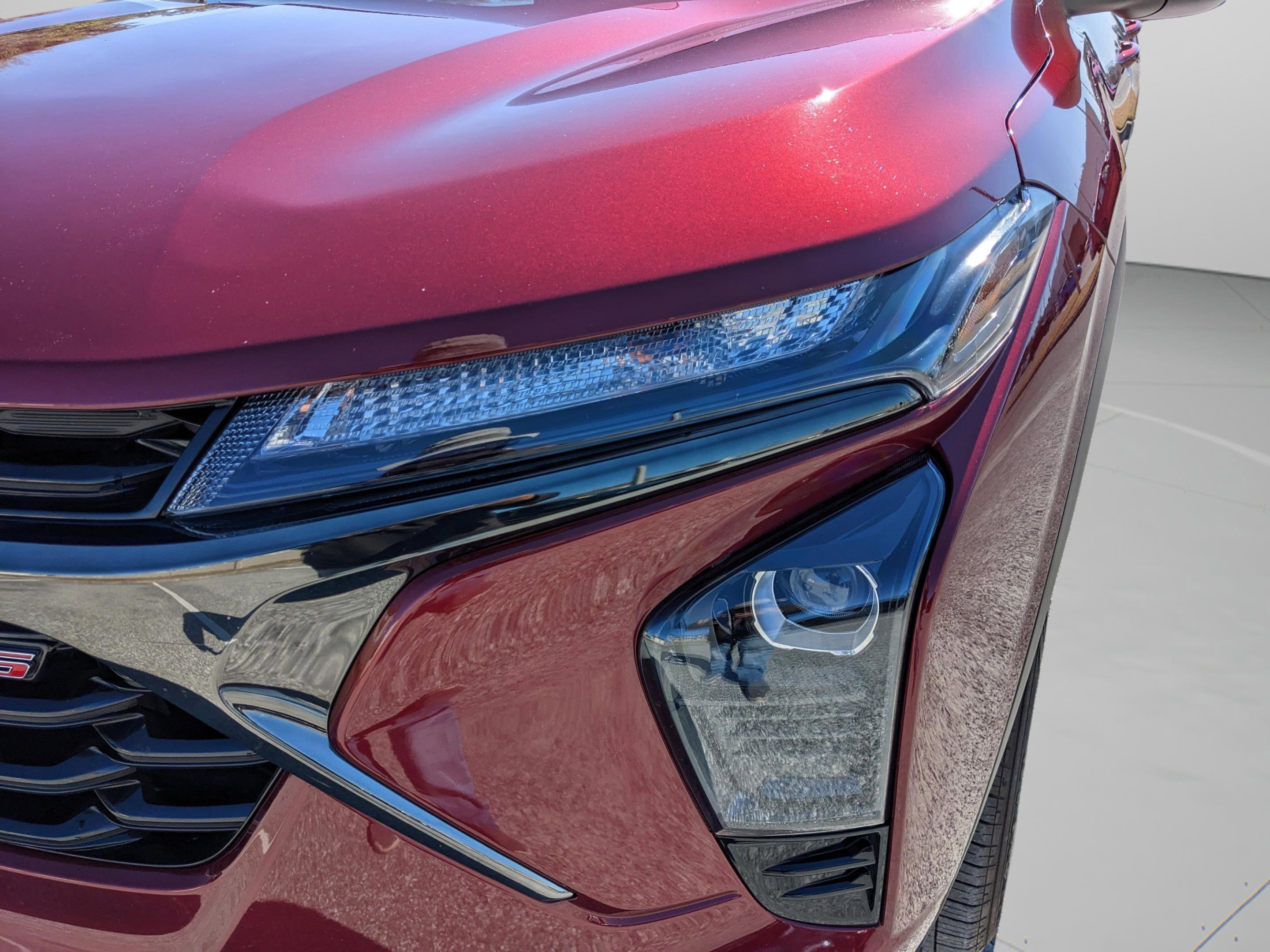 Used 2024 Chevrolet Trax RS image 38