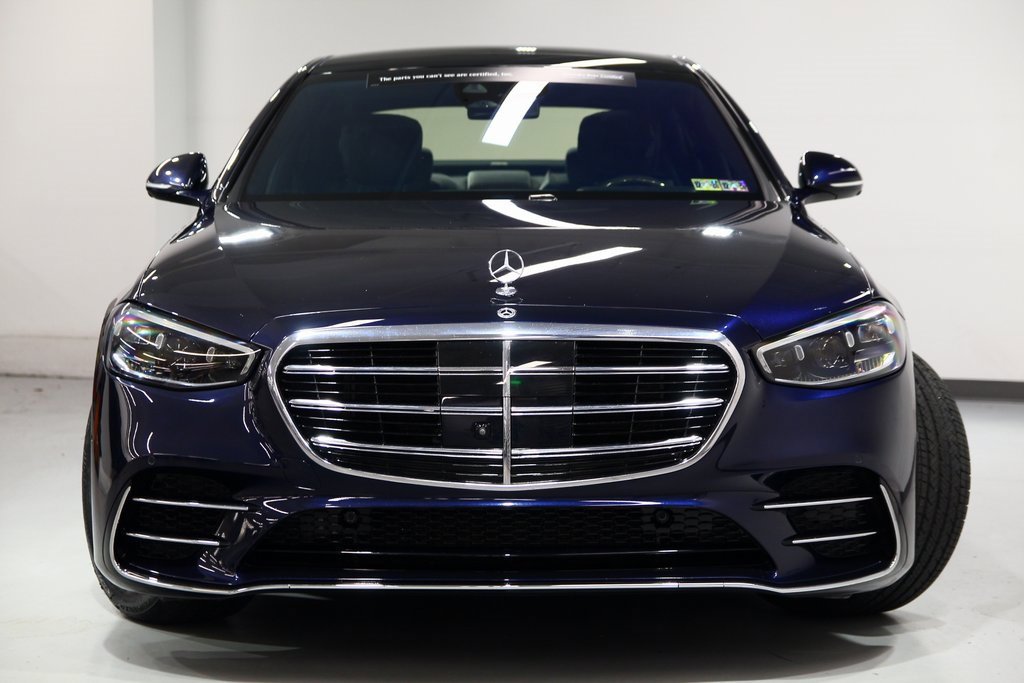 Used 2022 Mercedes-Benz S 580 4MATIC Sedan image 3