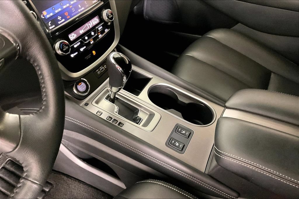 Used 2024 Nissan Murano SV w/ SV Midnight Edition Package FWD image 17