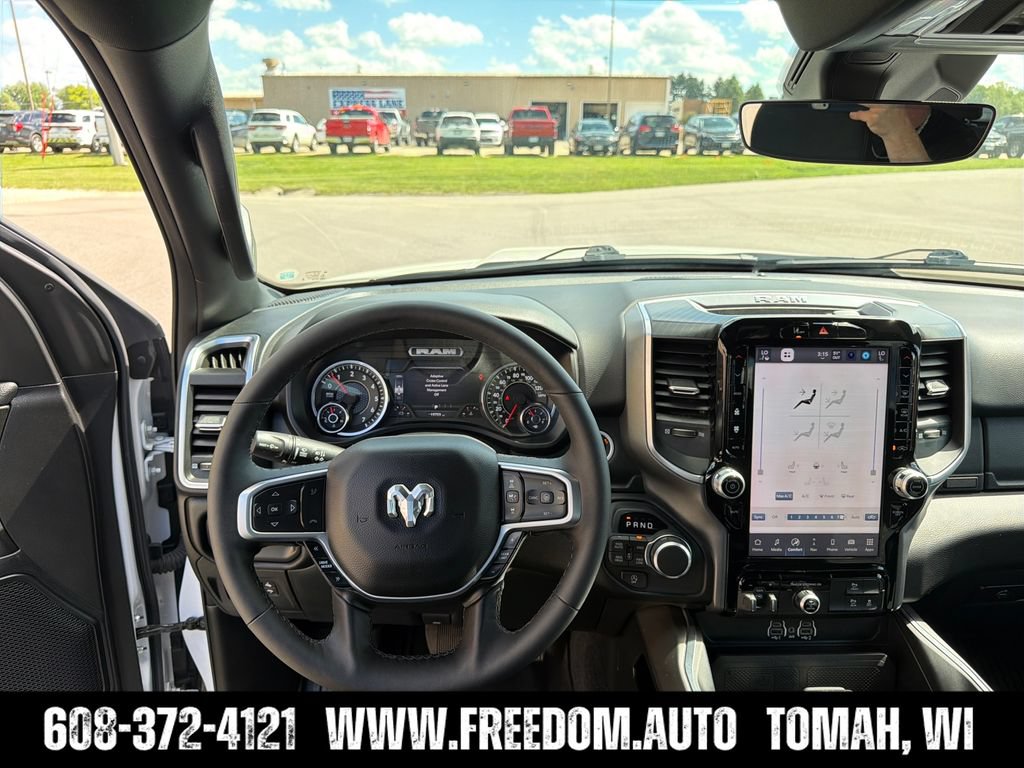 Used 2025 RAM 1500 Big Horn AWD/4WD image 16