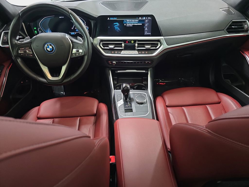 Used 2022 BMW 330e w/ Driving Assistance Package RWD image 12