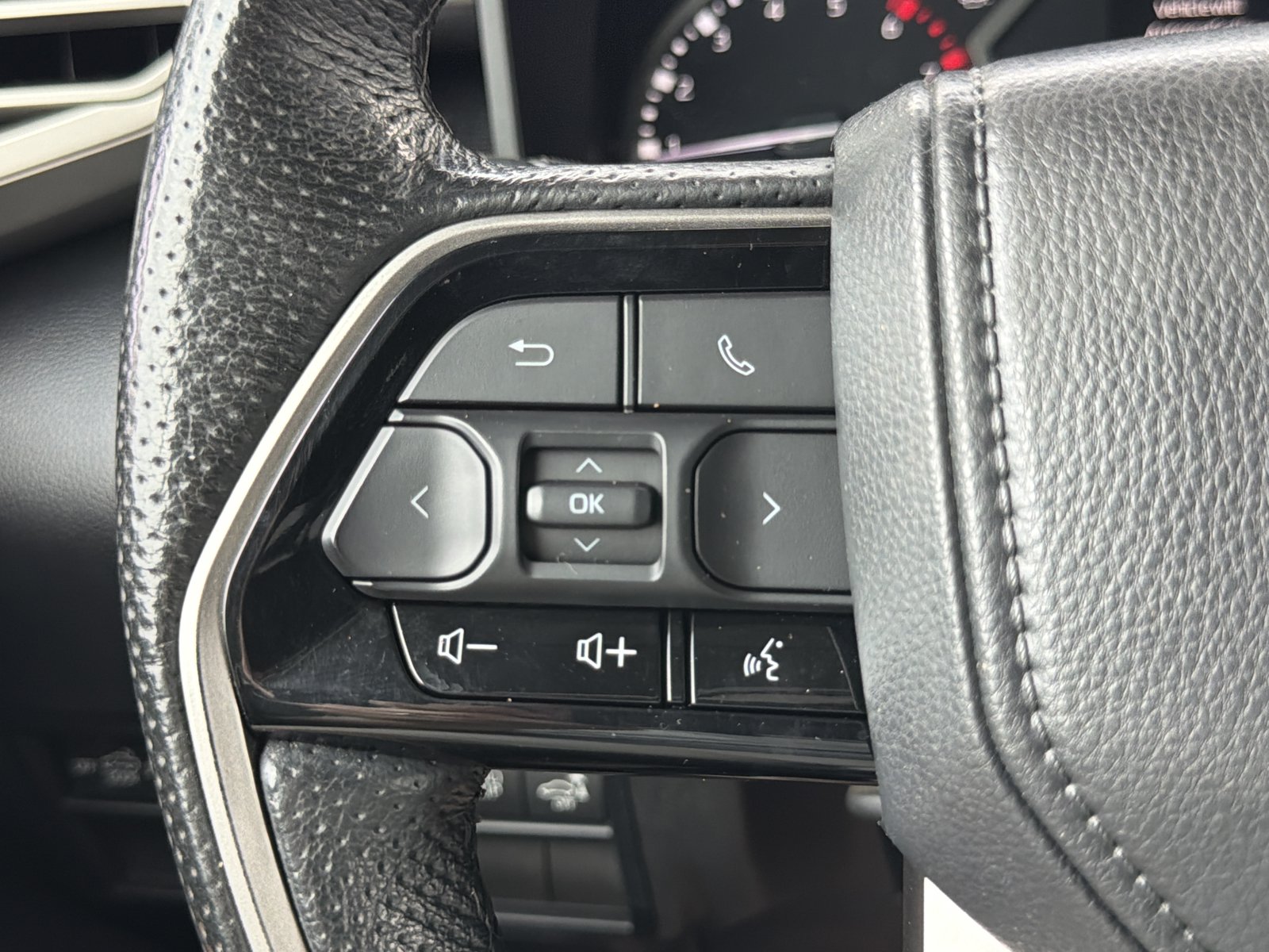 Used 2022 Toyota Tundra SR5 w/ SR5 Premium Package RWD image 19
