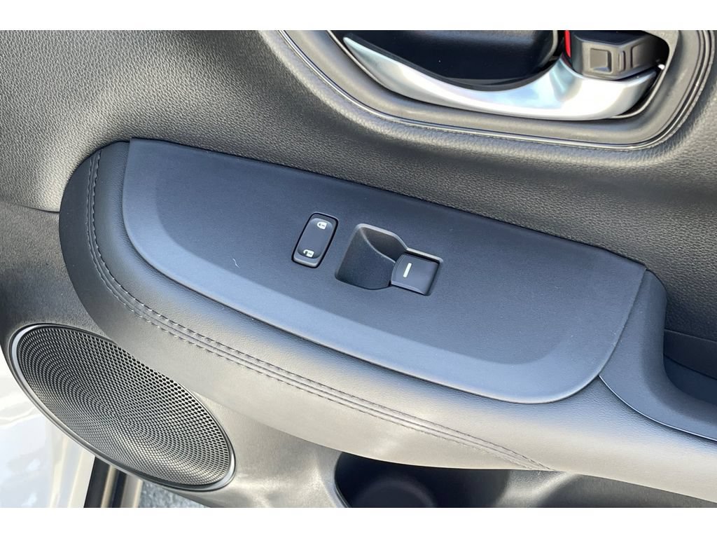 Certified 2027 Honda HR-V LX image 21