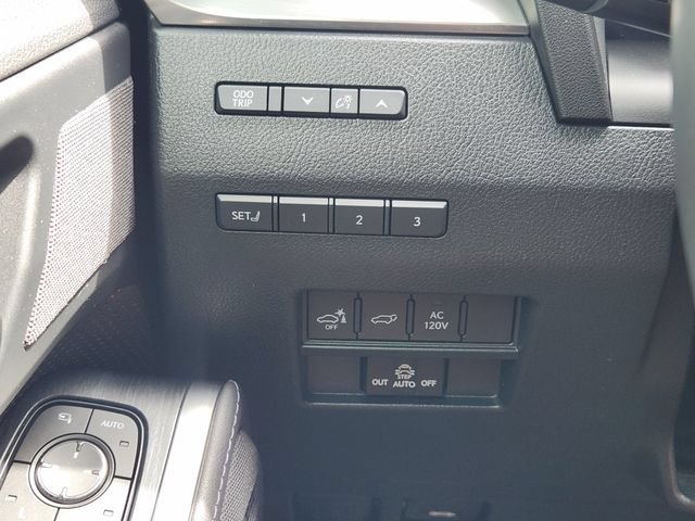 Used 2024 Lexus GX 550 w/ Accessory Package (Z1) AWD/4WD image 23
