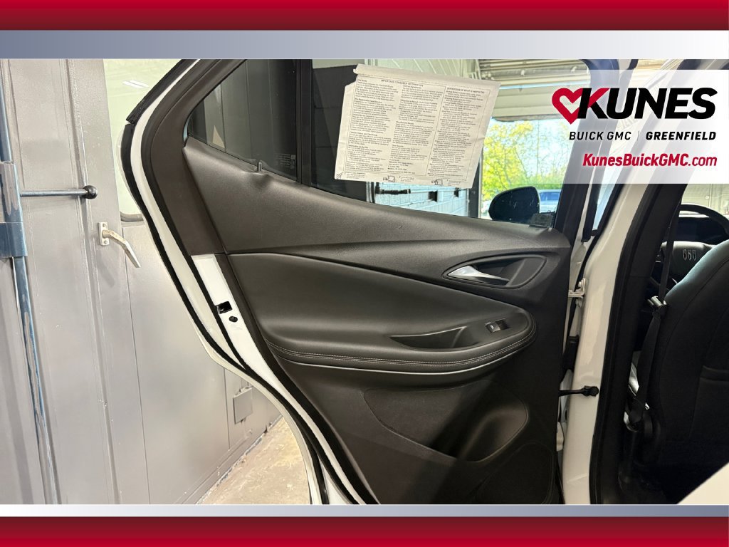 Used 2025 Buick Encore GX Preferred AWD/4WD image 32