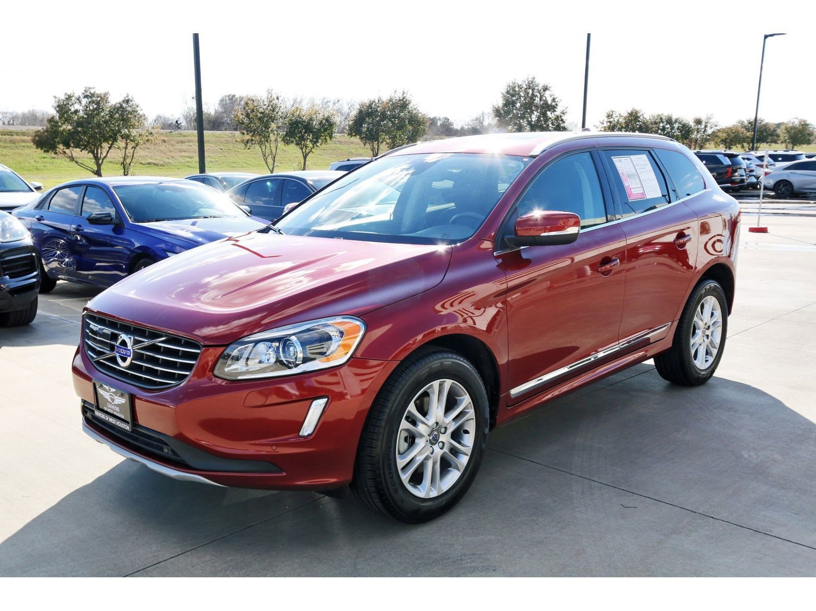 Used 2016 Volvo XC60 T5 Platinum image 3