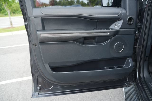 Used 2022 Ford Expedition XLT AWD/4WD image 15