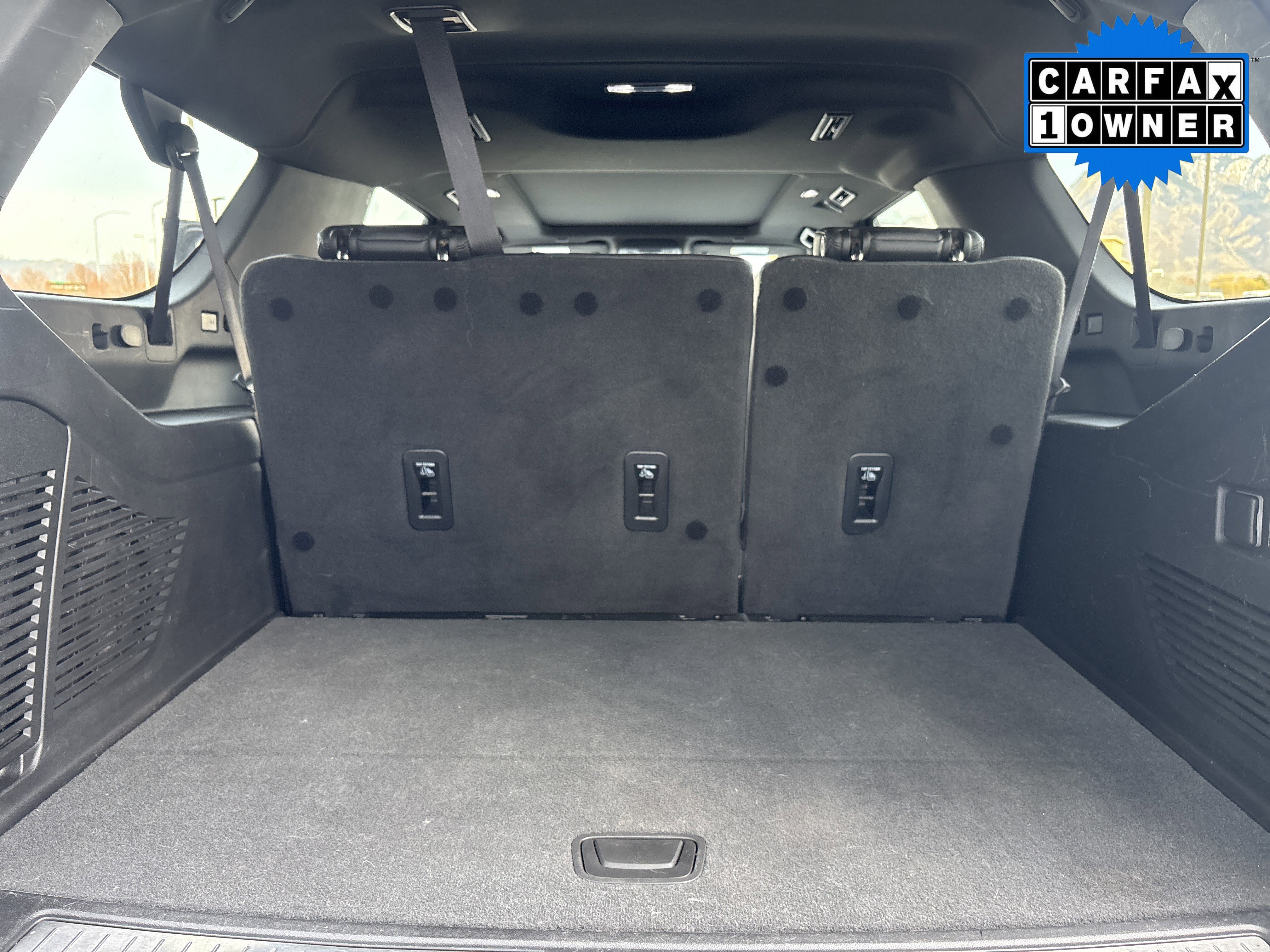 Used 2023 Chevrolet Suburban Z71 w/ Luxury Package image 27