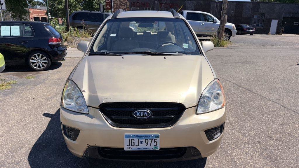 Used 2008 Kia Rondo LX w/ Convenience Pkg FWD image 3