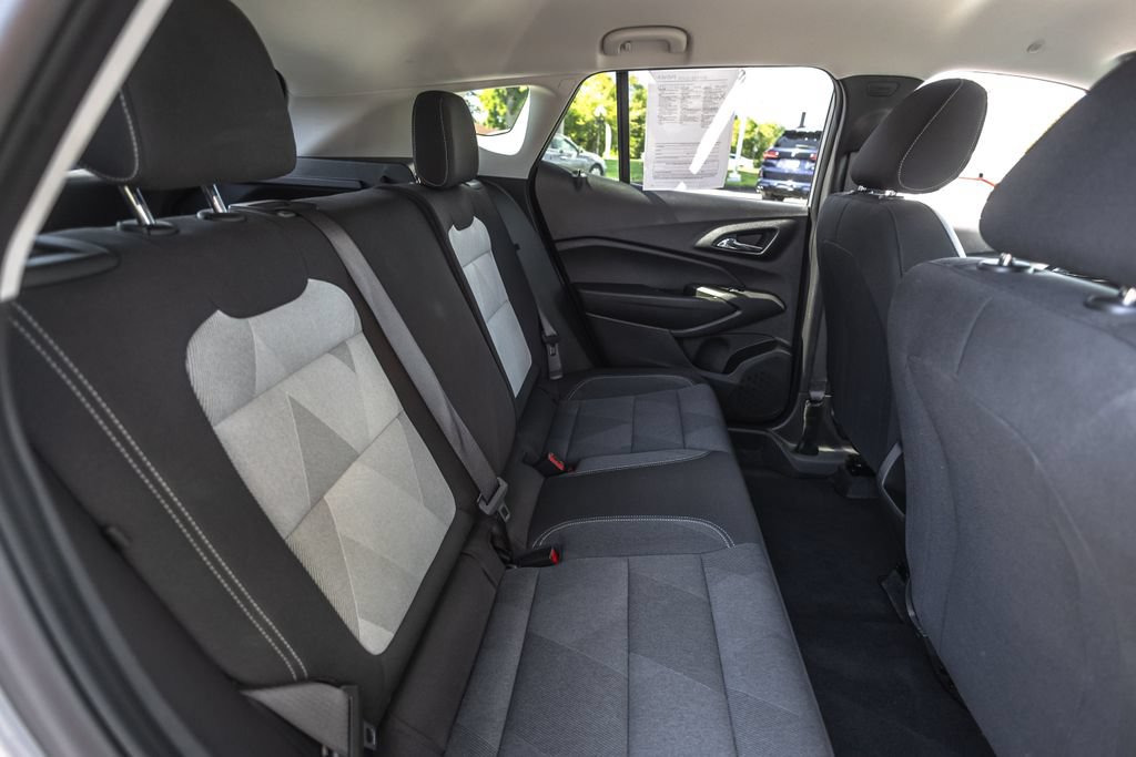 Used 2026 Chevrolet Trax LS w/ LS Convenience Package FWD image 27