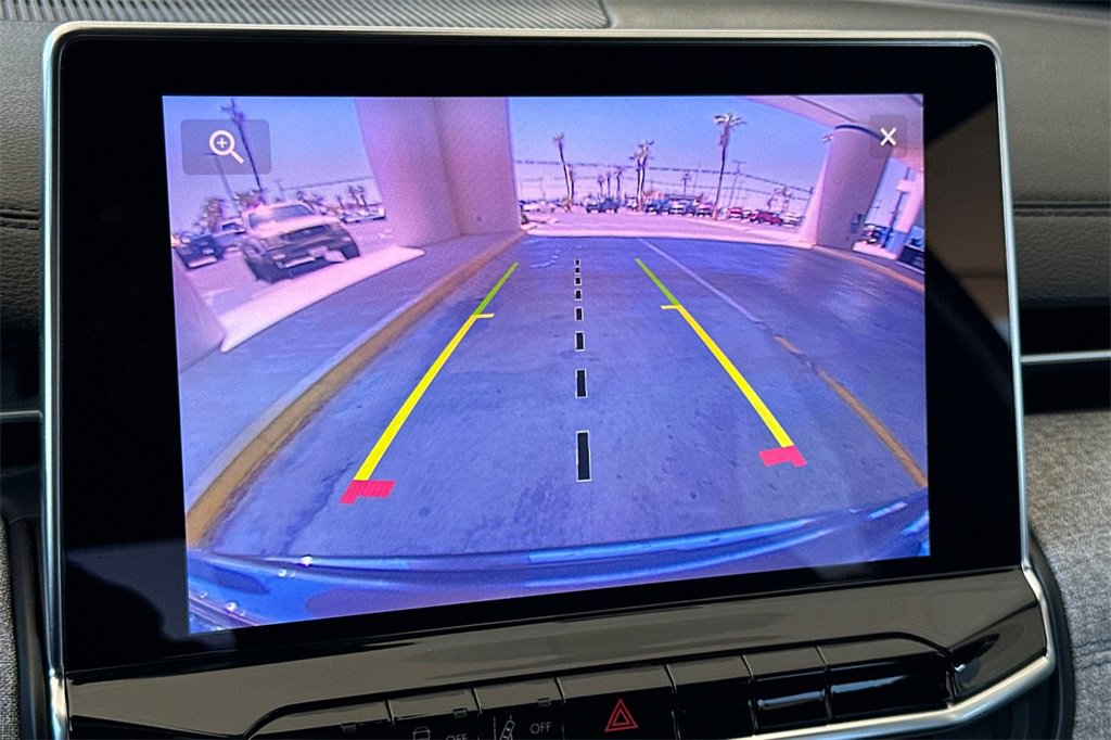 Used 2023 Jeep Compass Sport image 19