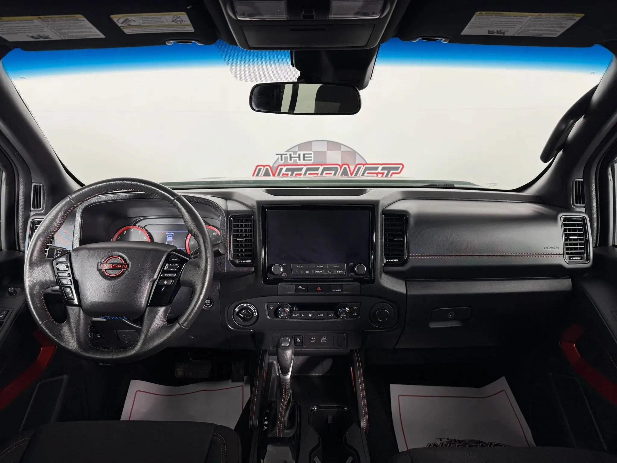 Used 2024 Nissan Frontier PRO-4X w/ Technology Package AWD/4WD image 11