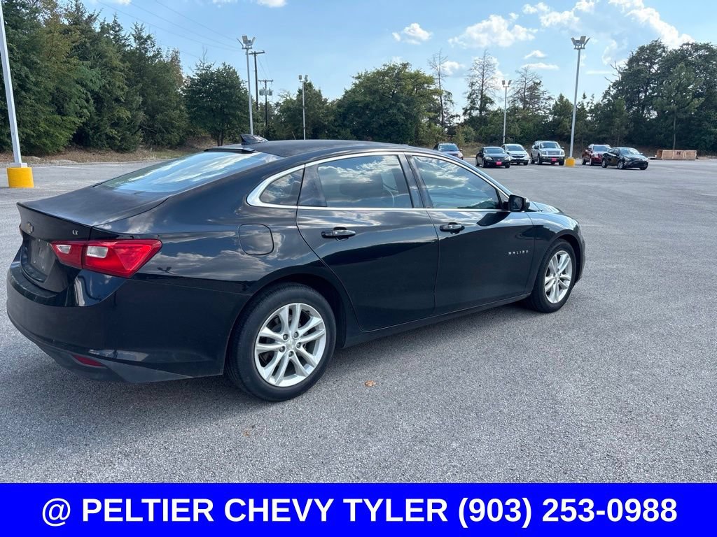 Used 2017 Chevrolet Malibu LT FWD image 7