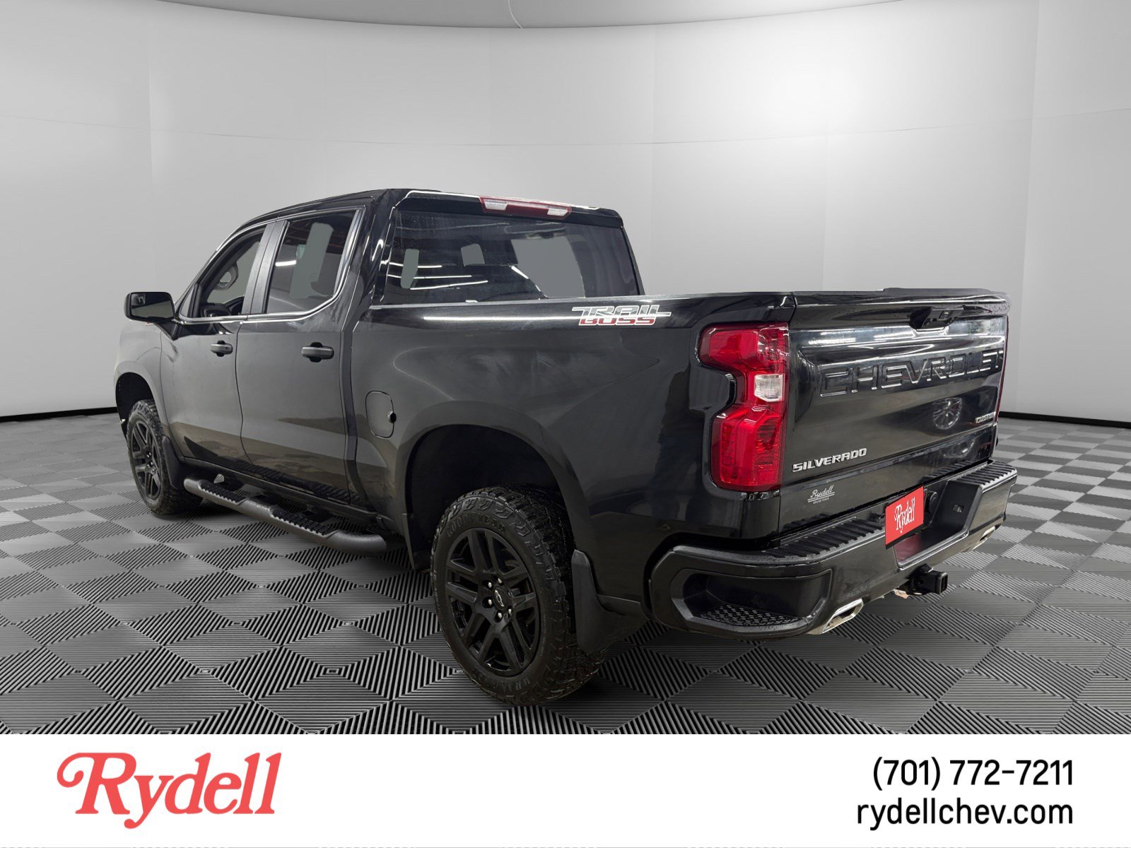 Used 2023 Chevrolet Silverado 1500 Custom Trail Boss image 3