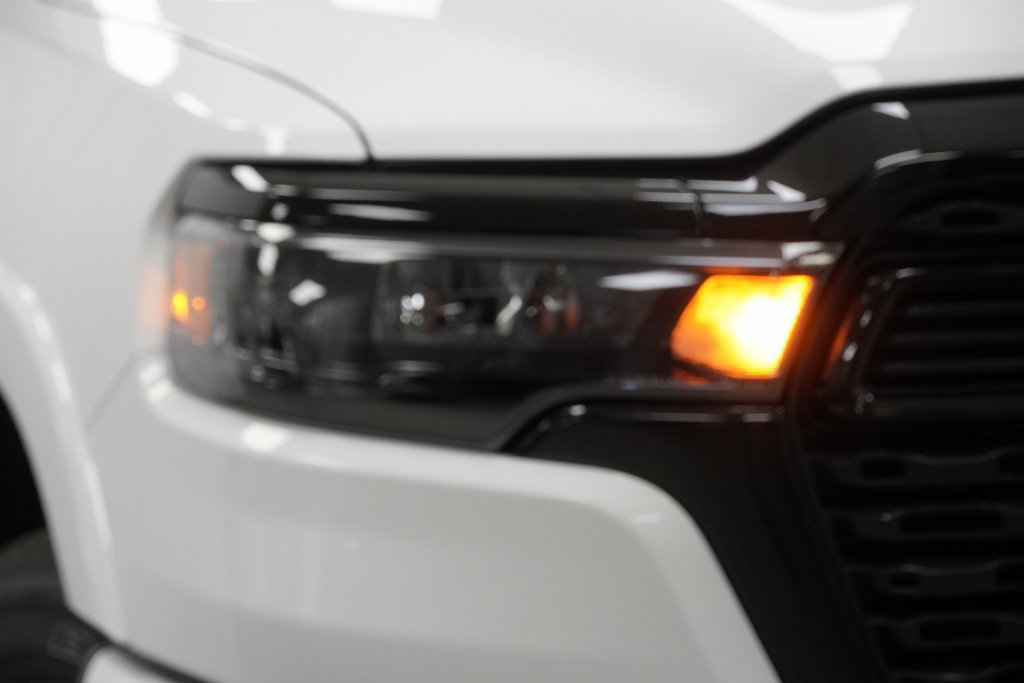 New 2026 RAM 1500 4x4 Crew Cab image 5