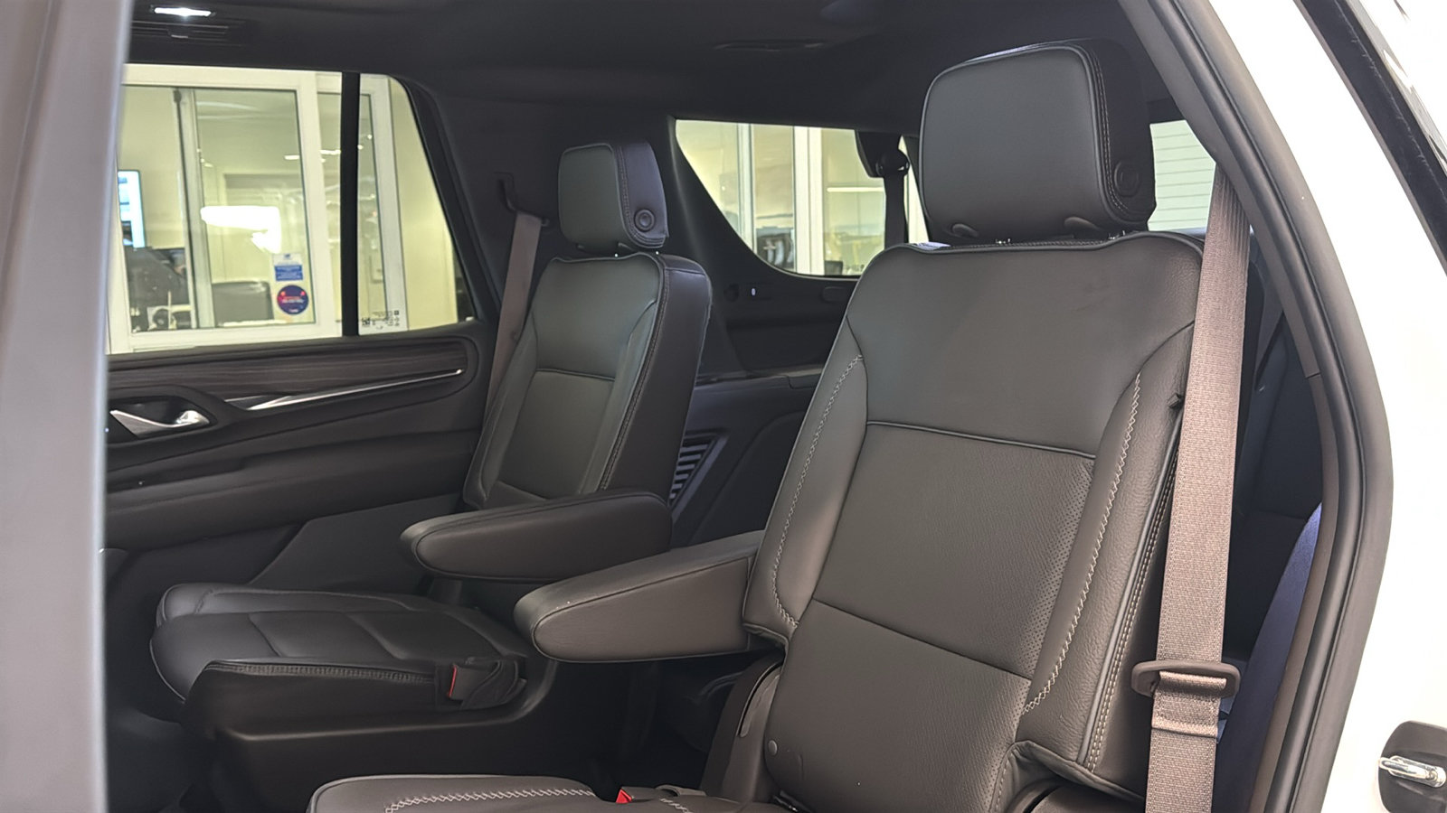 Used 2024 GMC Yukon Denali w/ Denali Reserve Package AWD/4WD image 29