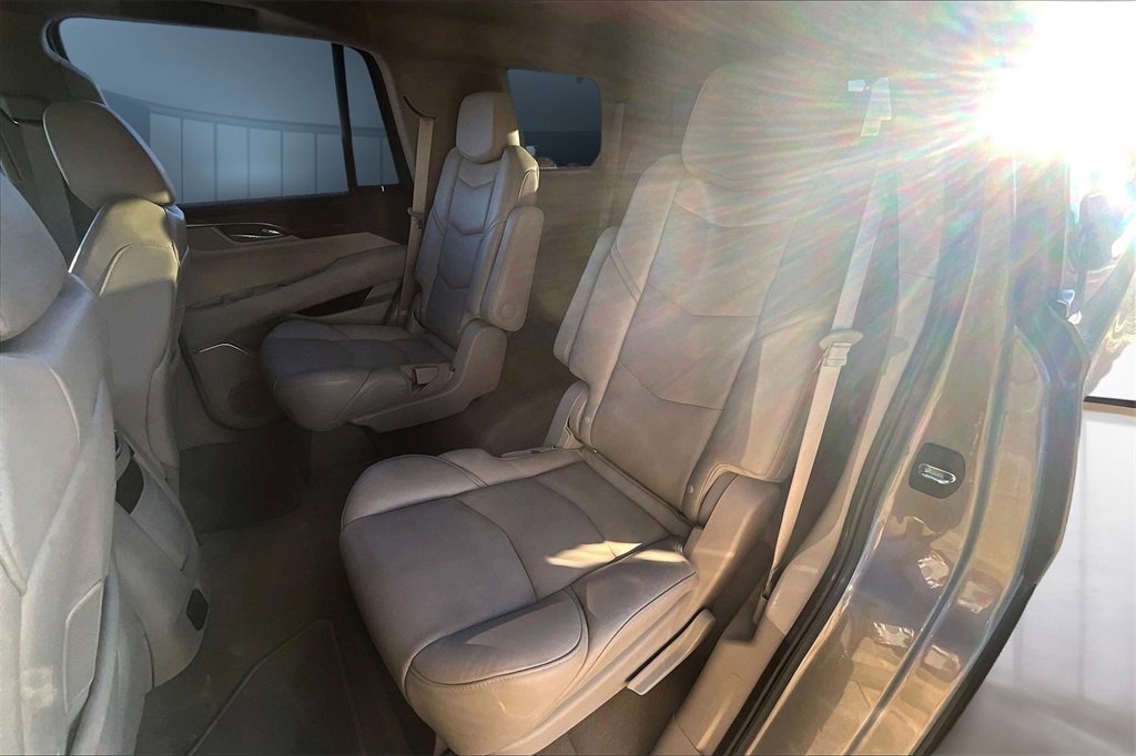 Used 2019 Cadillac Escalade Premium Luxury image 26