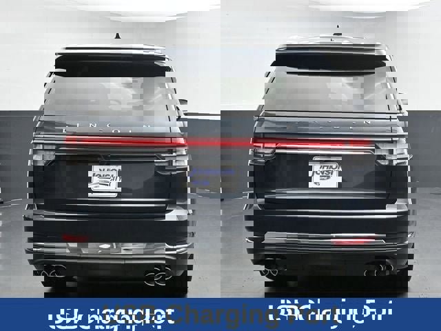 Used 2023 Lincoln Aviator Reserve w/ Equipment Group 201A image 11