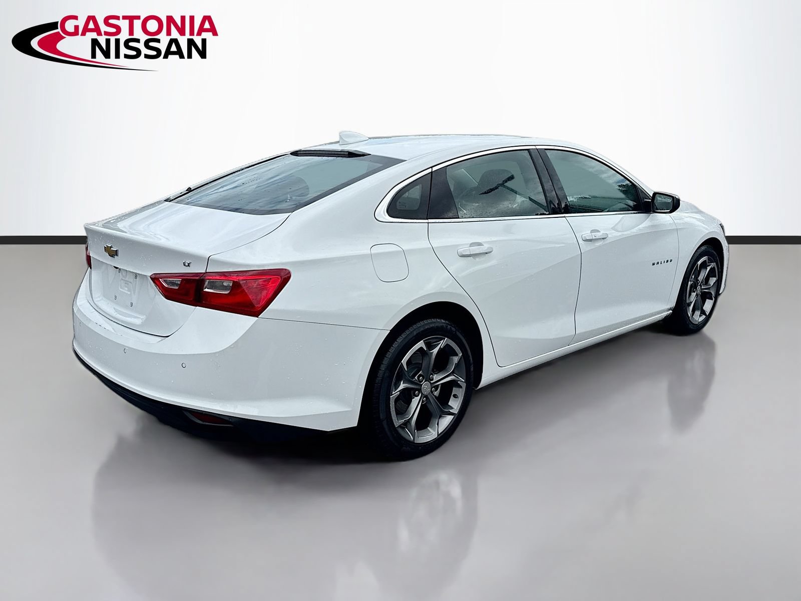 Used 2024 Chevrolet Malibu LT FWD image 9