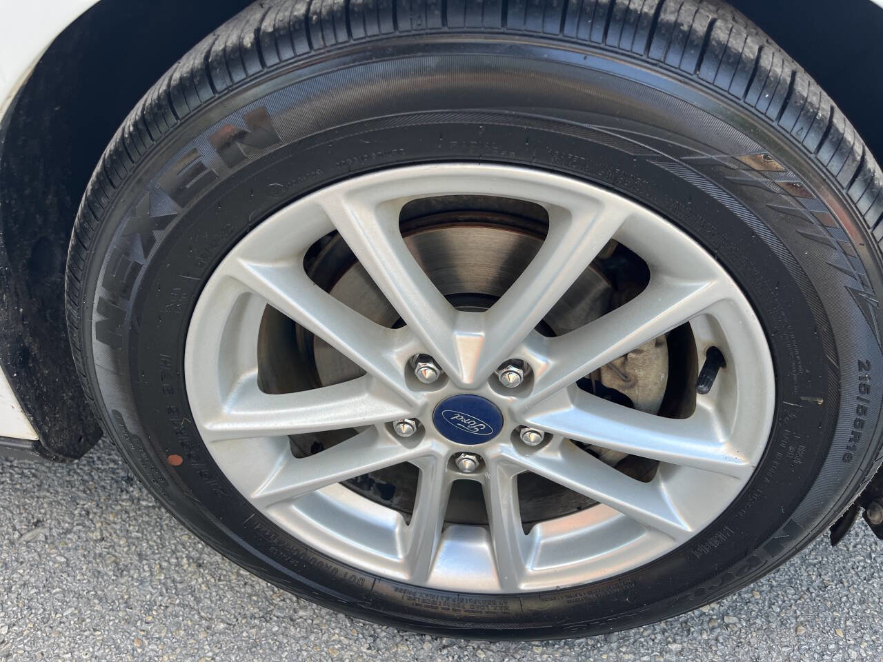 Used 2015 Ford Focus SE image 33