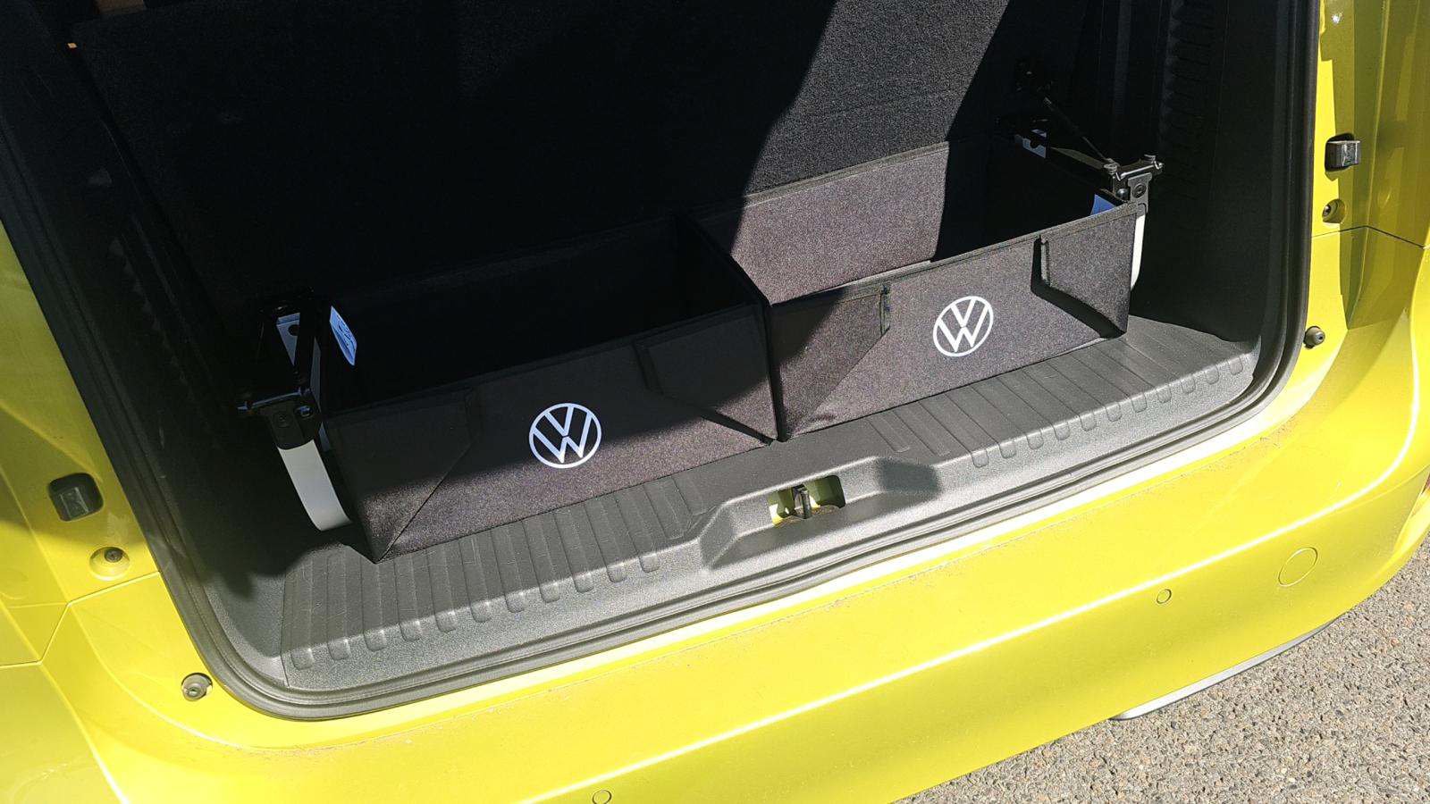 Used 2025 Volkswagen ID. Buzz Pro S Plus RWD image 10