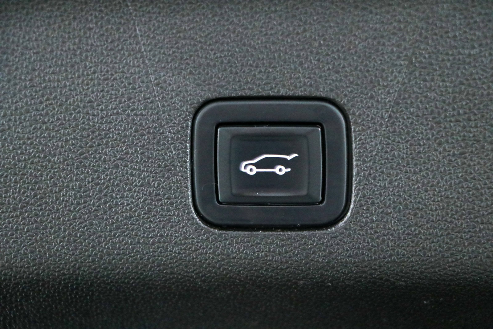 Used 2022 Chevrolet Tahoe Premier RWD image 36