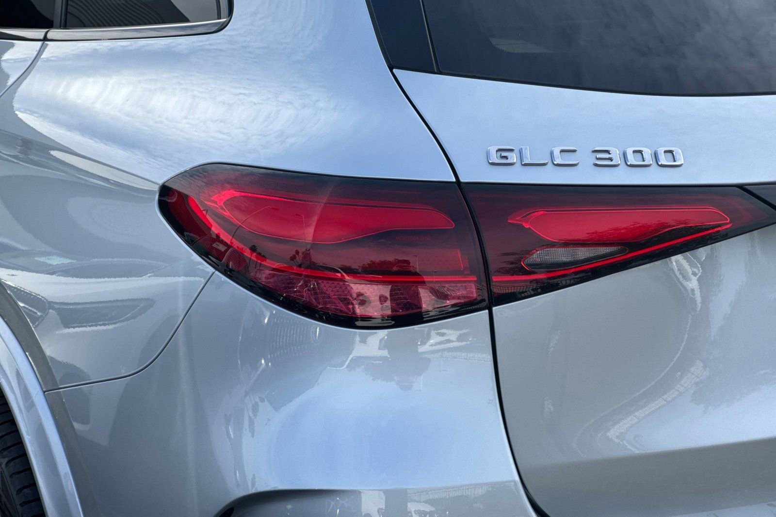 Certified 2025 Mercedes-Benz GLC 300 image 33