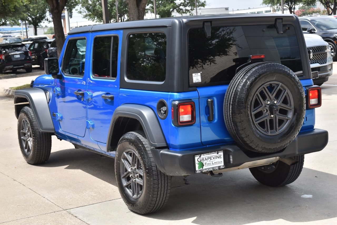 Used 2024 Jeep Wrangler Unlimited Sport AWD/4WD image 10