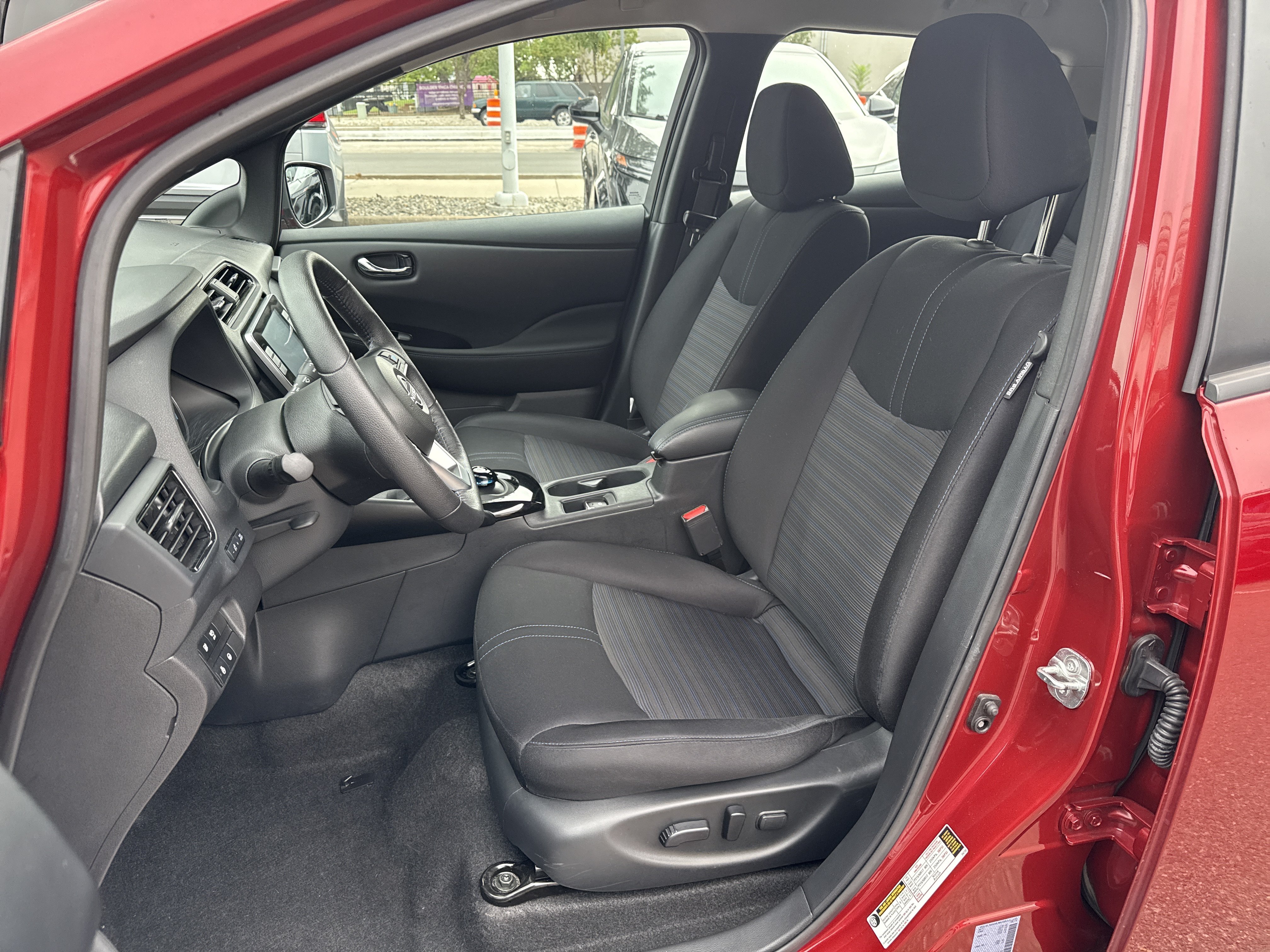 Certified 2025 Nissan Leaf SV Plus FWD image 15
