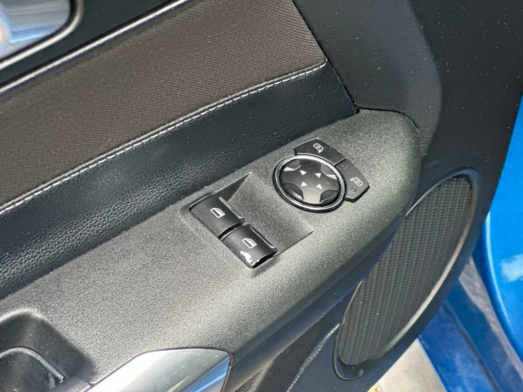 Used 2018 Ford Mustang Coupe RWD image 14