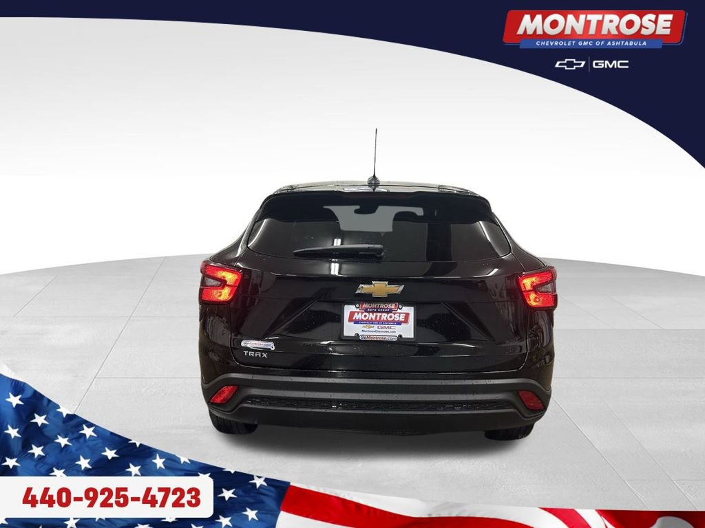 Used 2024 Chevrolet Trax LS image 4