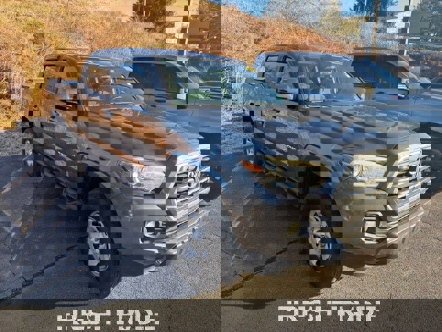 Used 2016 Toyota Tacoma SR5 image 10