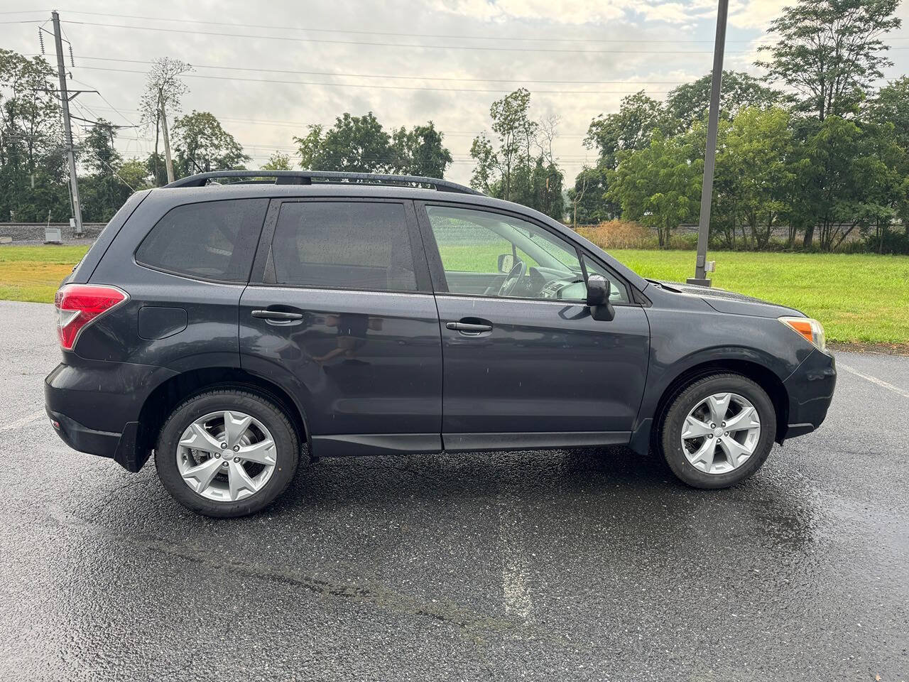 Used 2014 Subaru Forester 2.5i Premium w/ All-Weather Package AWD/4WD image 8
