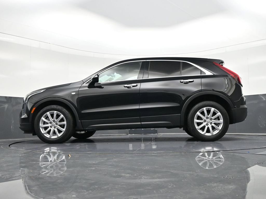Used 2022 Cadillac XT4 Luxury w/ Driver Awareness Package image 22