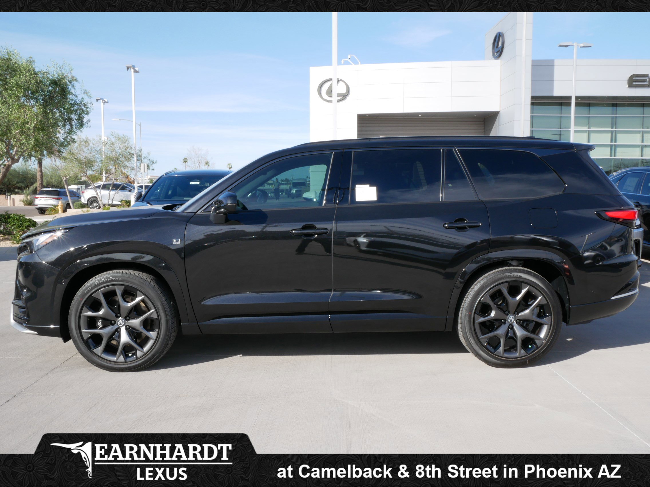 New 2026 Lexus TX 500h AWD image 3