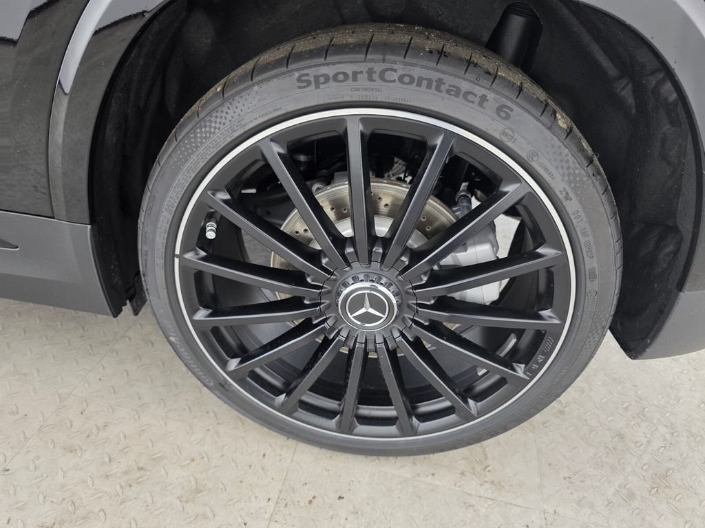 New 2026 Mercedes-Benz GLA 35 AMG 4MATIC image 12