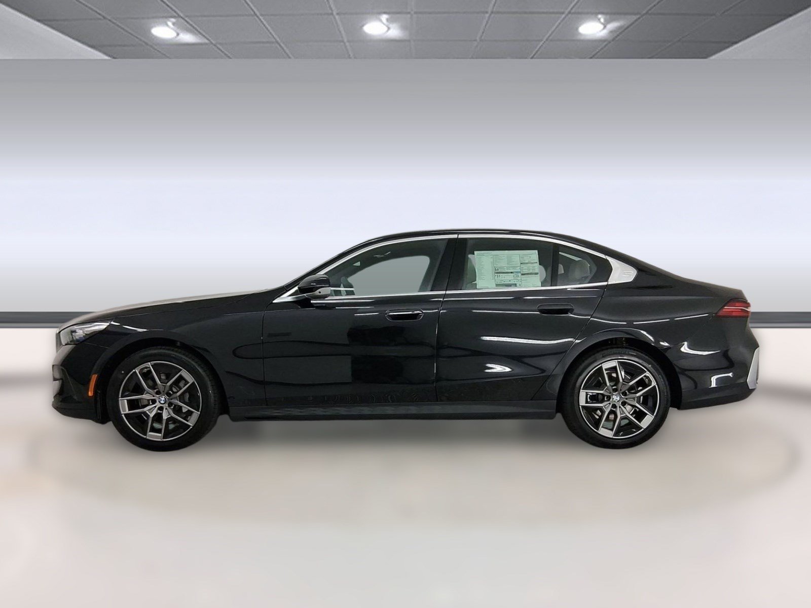 New 2026 BMW 530i RWD image 2