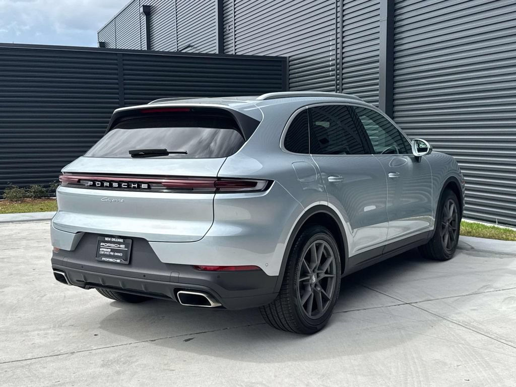 Certified 2025 Porsche Cayenne AWD/4WD image 11