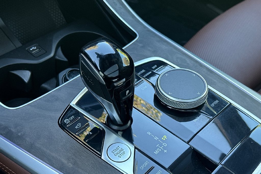 Used 2023 BMW X5 xDrive40i w/ Premium Package AWD/4WD image 22