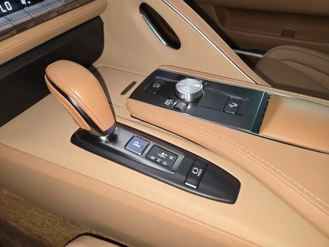 Certified 2024 Lexus LC 500 Convertible w/ Touring Package RWD image 31