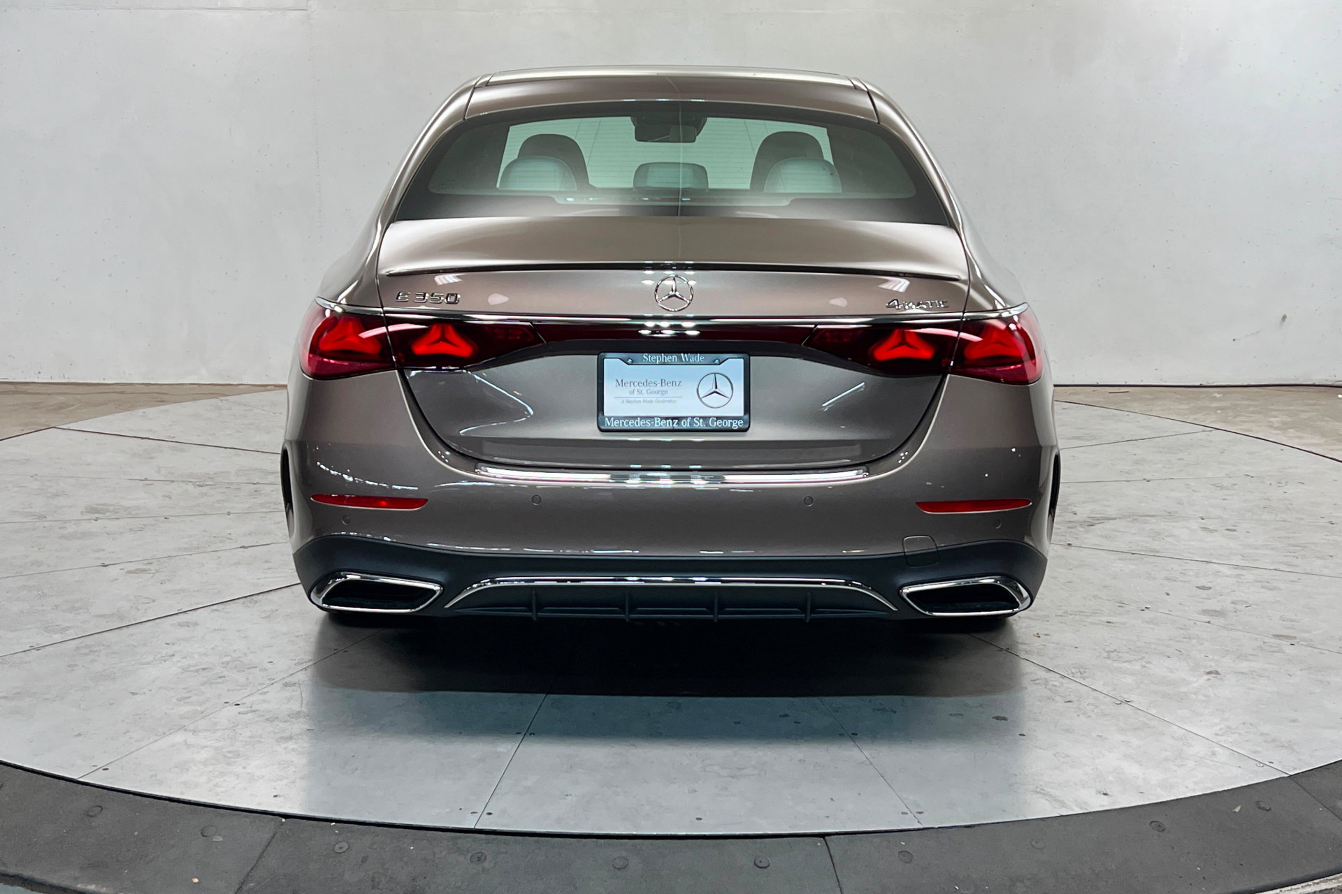New 2026 Mercedes-Benz E 350 4MATIC Sedan image 4