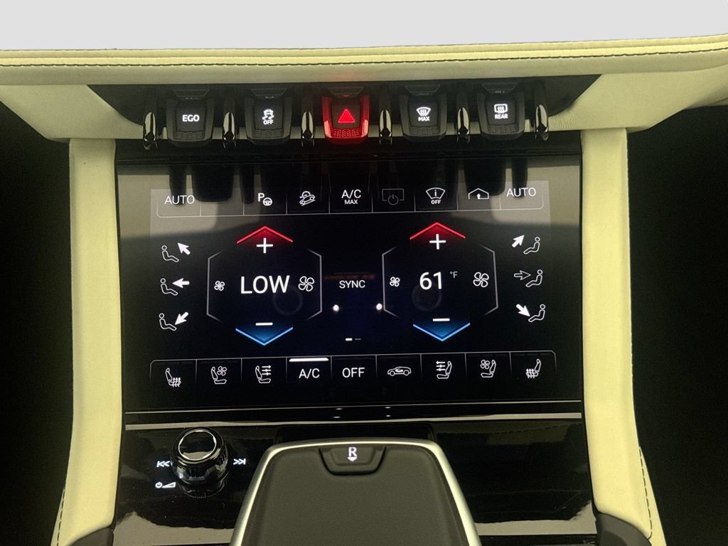 Used 2026 Lamborghini Urus SE AWD/4WD image 16
