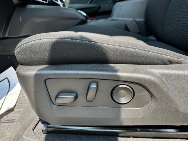 New 2026 GMC Canyon Elevation w/ Convenience Package AWD/4WD image 12
