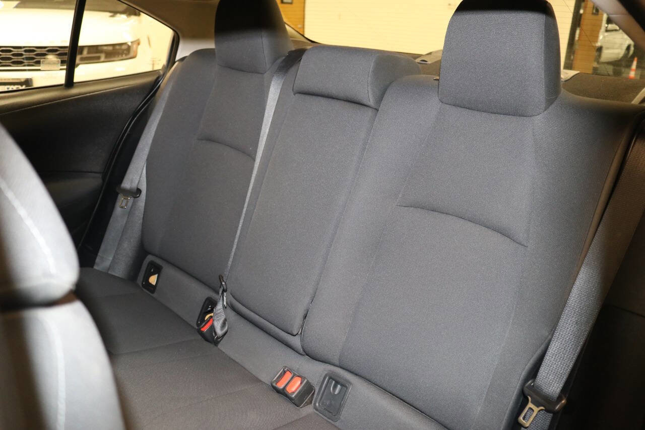 Used 2022 Toyota Corolla LE image 61