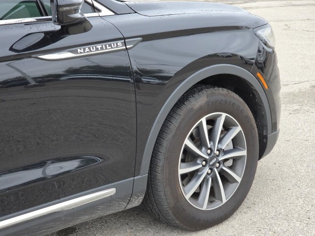 Used 2021 Lincoln Nautilus AWD image 5