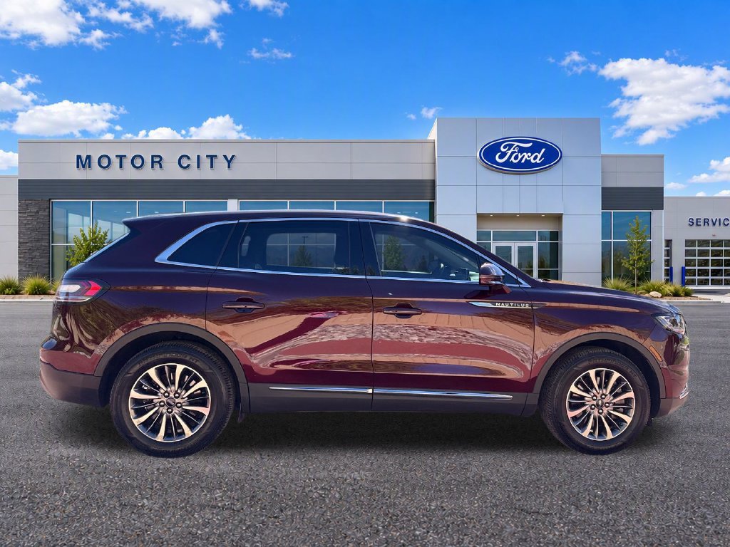 Used 2022 Lincoln Nautilus AWD w/ Premium Package image 10